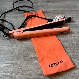 Amika Coral Flatiron